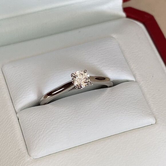 Cartier 1895 Solitaire Engagement Ring .25 Carat Platinum With Case & GIA Report - Picture 2 of 15
